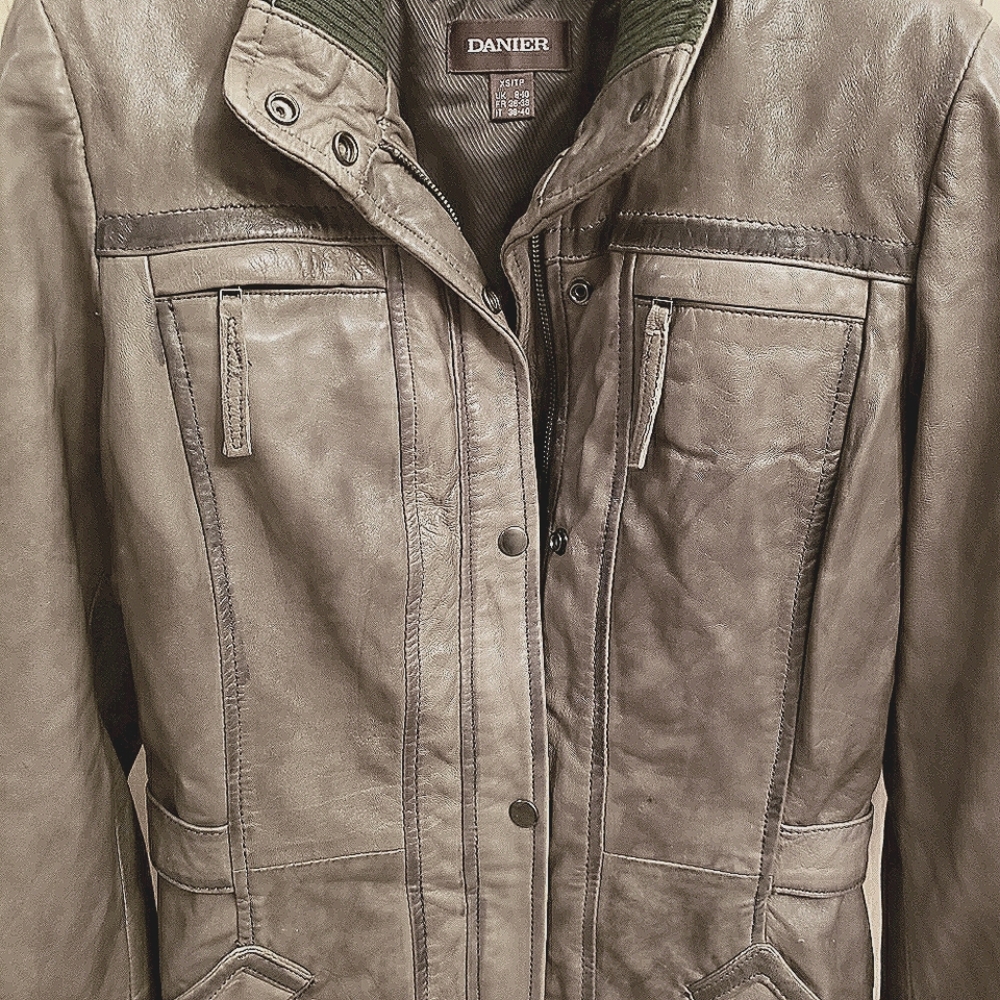 Leather jacket - Picture 4 of 7